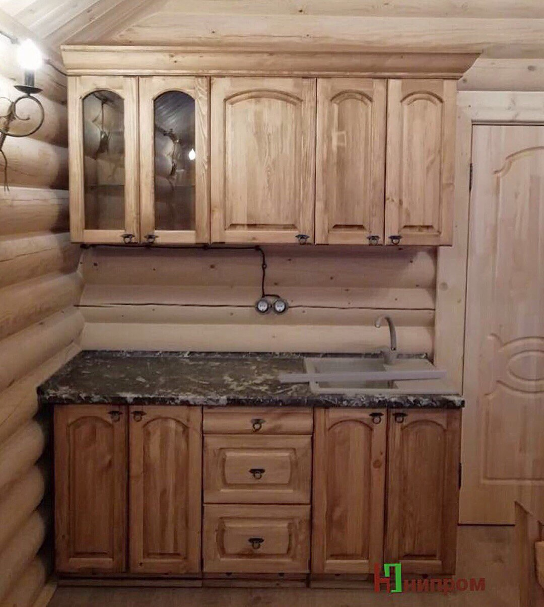 деревянная мебель для кухни на даче